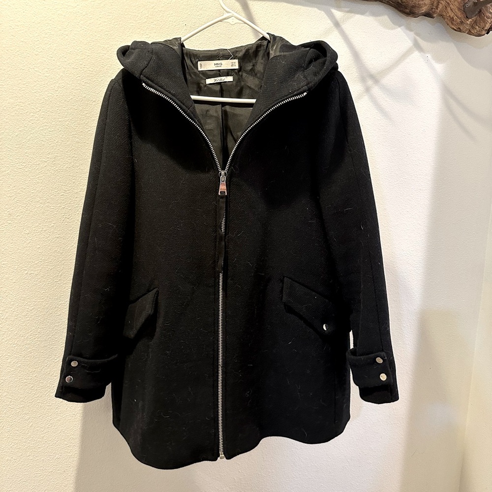 MANGO coat Audrey in size small- black